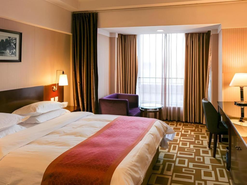 Dong Fang Hotel Beijing Luaran gambar