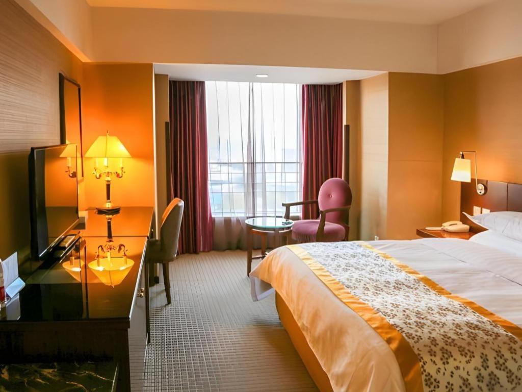 Dong Fang Hotel Beijing Luaran gambar