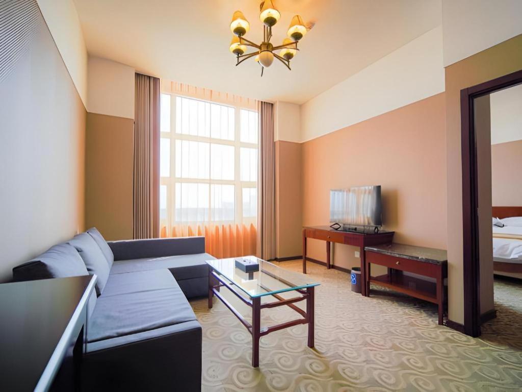 Dong Fang Hotel Beijing Luaran gambar
