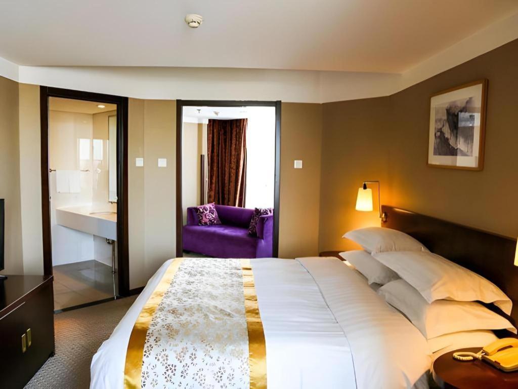 Dong Fang Hotel Beijing Luaran gambar