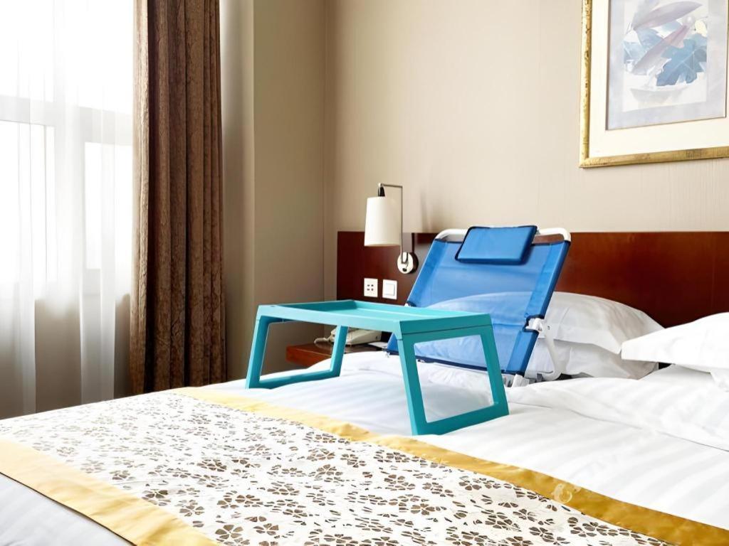 Dong Fang Hotel Beijing Luaran gambar
