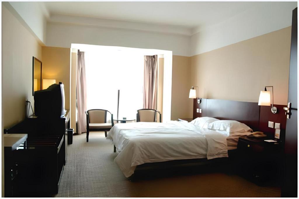 Dong Fang Hotel Beijing Luaran gambar